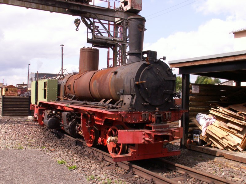 Eine nicht ganz fertige IV K.Laut Auskunft eines freundlichen Mansfelder Eisenbahners,wird die Lok fr die Zittauer Schmalspurbahn aufgearbeitet.