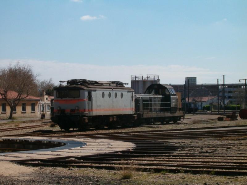 Eine renovierte BB 8100 sowie eine BB 66000 in Miramas. Die BB 8100 sind brigens mittlerweile gnzlich aus dem Enzatz ausgeschieden.