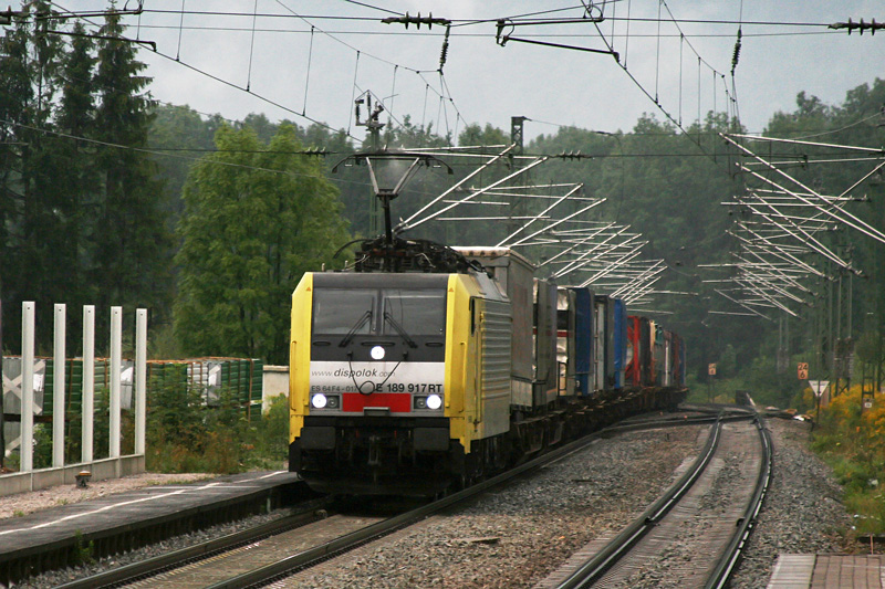 Eine Teleaufnahme der 189 917. Aufgenommen am 22.08.2009 in Oberaudorf.