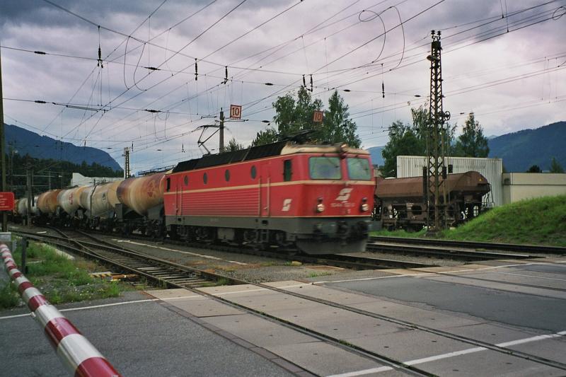 Eine unbekannte 1044 am 16.8.04 in Saalfelden.