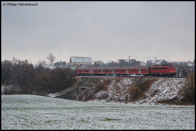 Eine unbekannte 110er bringt am 14.11.07 RB 37157 von Aalen nach Donauwrth, aufgenommen bei Goldshfe.
