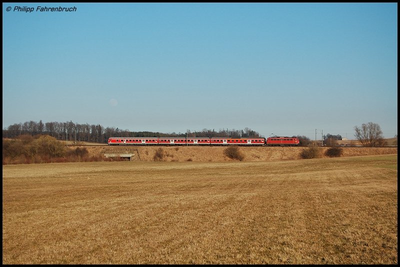 Eine unbekannte 110er zieht am 19.02.08 RB 37162 von Donauwrth nach Aalen, aufgenommen bei Goldshfe.