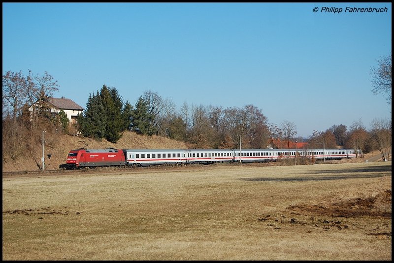 Eine unbekannte PEP 101er schiebt zur Vormittagszeit des 16.02.08 IC 2065 von Karlsruhe Hbf nach Nrnberg Hbf, aufgenommen bei Rainau-Buch an der oberen Jagsttalbahn (KBS 786).