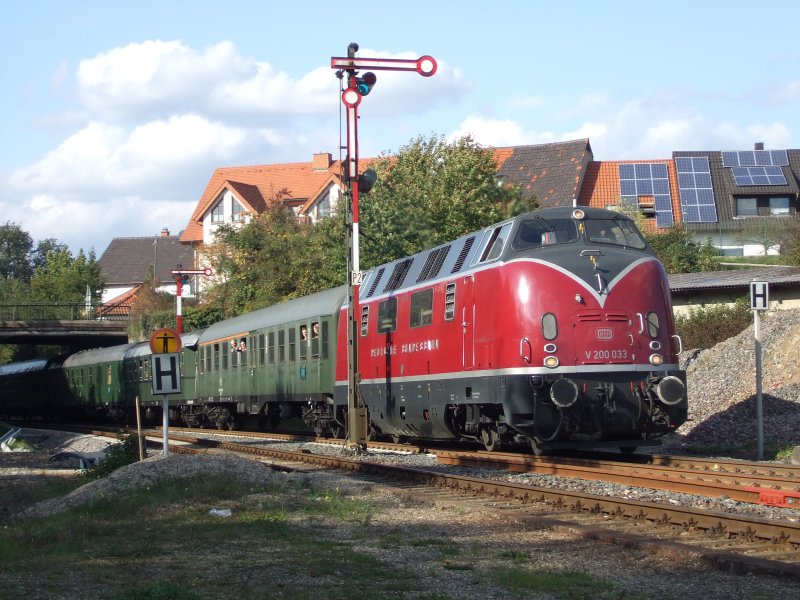 Eine V200 bei der Durchfahrt am 29.08.07 in Steinsfurth