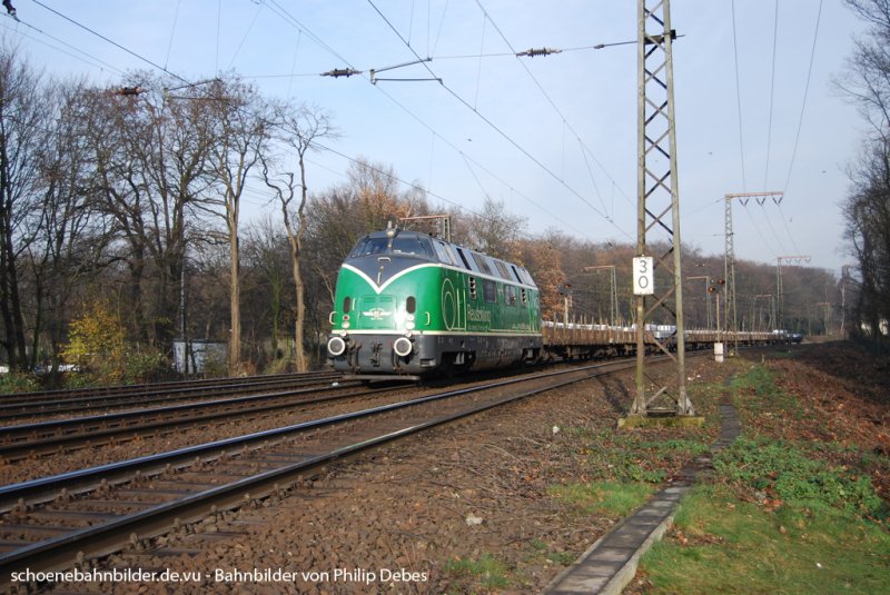 Eine V200 der Brohltal Eisenbahn GmbH mit einem kurzem GZ am 1.12.2008