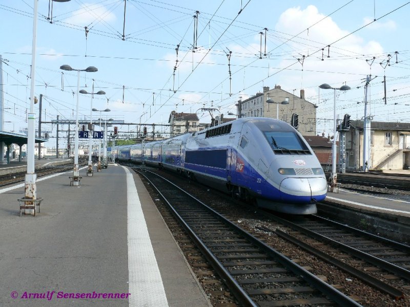 Einfahrt des TGV-Duplex252.
08.06.2007  Lyon-Perrache

