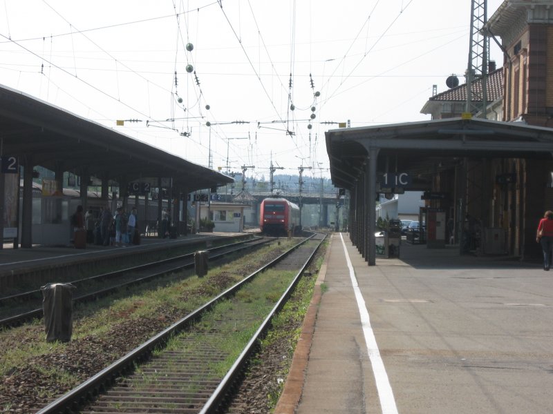 Einfahrt IC 2370 in den Bahnhof Villingen am 28.4.07