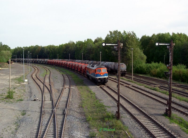 Einfahrt Nbe 232 105-9 in Cunnersdorf 28.04.09 .F�hrt im Auftrag von Spitzke.