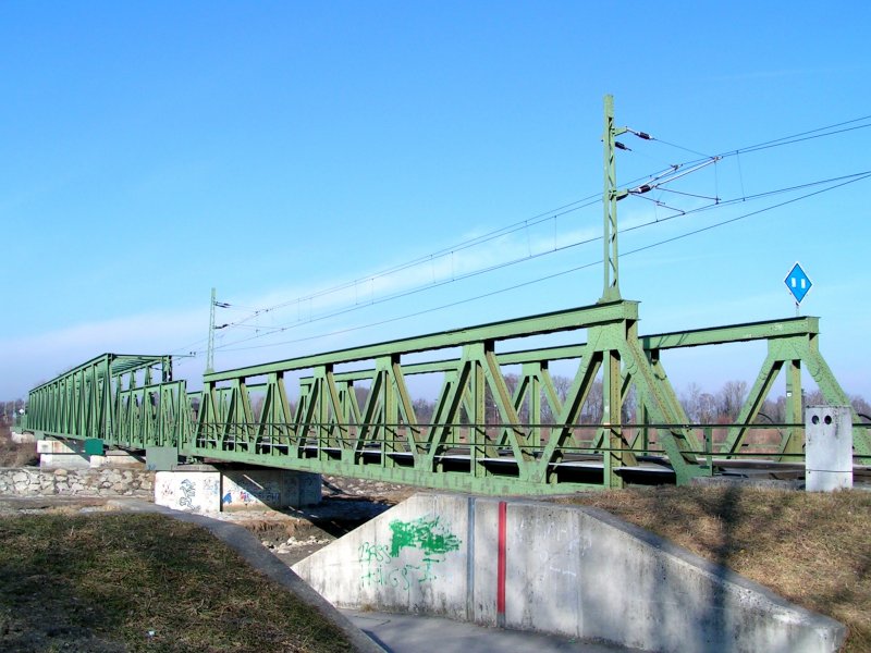 Eisenbahn-Rheinbrcke verbindet Lustenau (A) mit St.Margrethen (CH); und soll im Herbst 2009 durch eine neue Bogenbrcke ersetzt werden; 090203