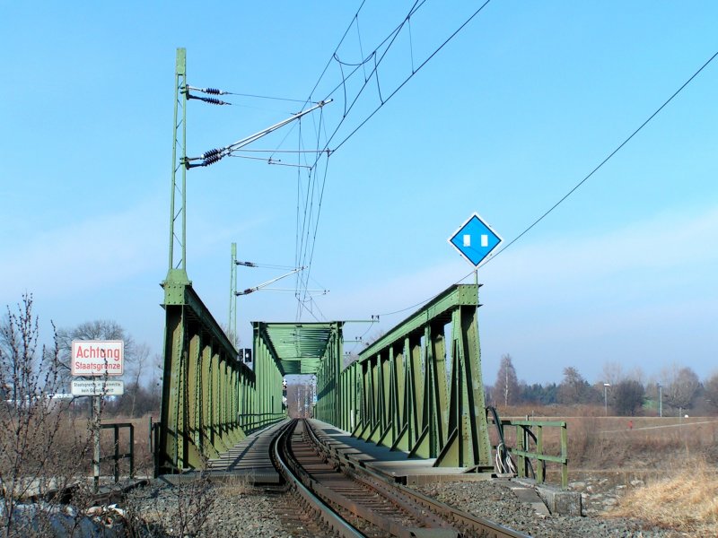Eisenbahnbr�cke �ber den Rhein zwischen �sterreich (Lustenau) und Schweiz (St.Margrethen);090203
