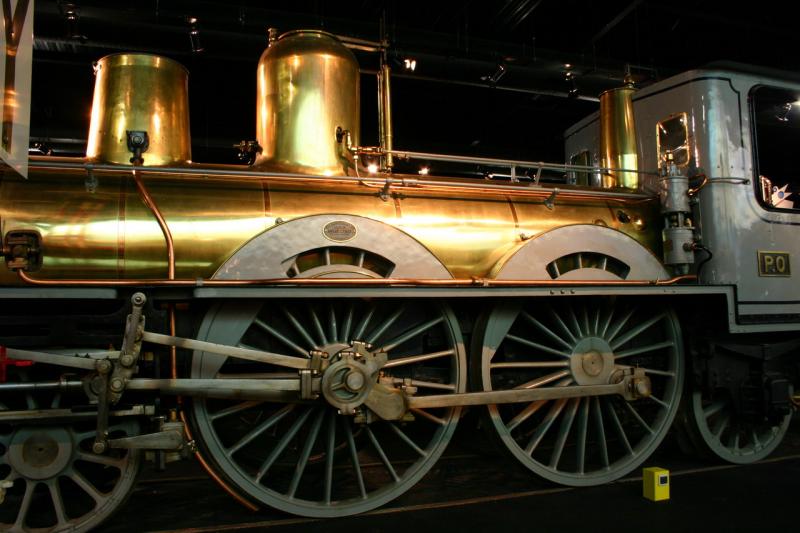 Eisenbahnmuseum Mulhouse/France. Der Heizer war fr die Pflege dieser Lok, einer Forquet von 1880, zustndig.Wie man am Glanz sieht, mit Erfolg. 25.8.2005