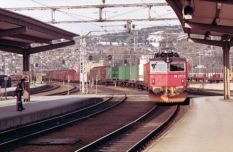 El14 2173 in Trondheim 22-04-1993.