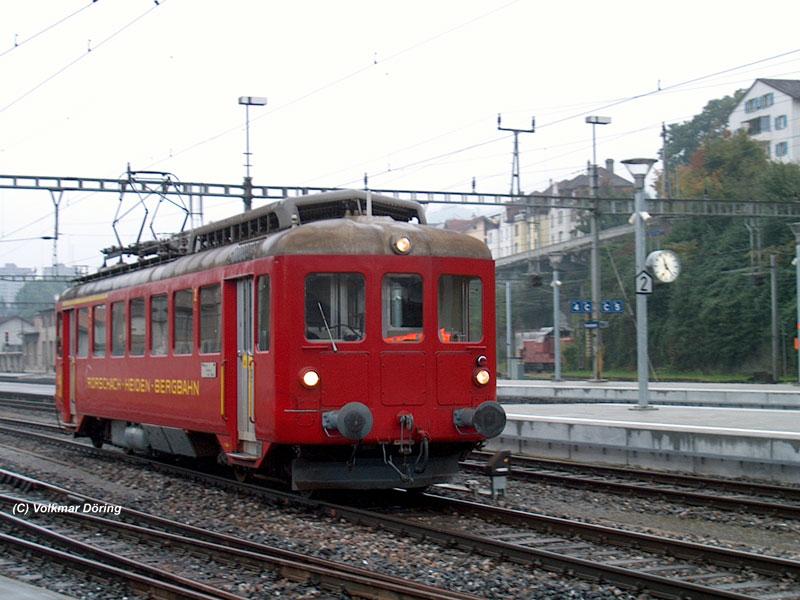 Elektrotriebwagen BDeh 2/4 der Zahnradbahn Rorschach-Heiden bei Einfahrt in Bahnhof Rorschach - 11.10.2004