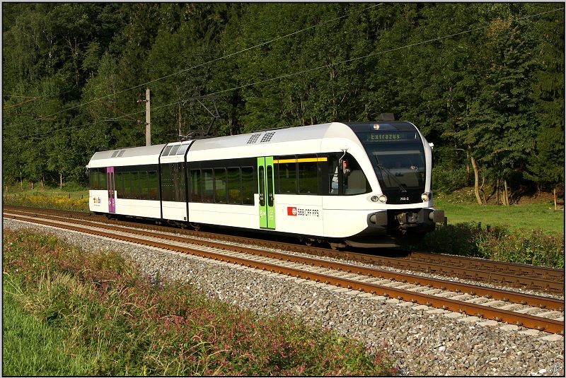 Elektrotriebwagen Stadler RABe 526 732 der Schweizer Regionalbahn Thurbo bei der berstellfahrt 97833 von Buchs nach Peggau.
Pernegg 3.9.2009