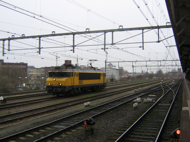Eloc 1855 te Hengelo als trein 95007 (testrit voor ERTMS) uit Leeuwarden te Hengelo - 1 februari 2007