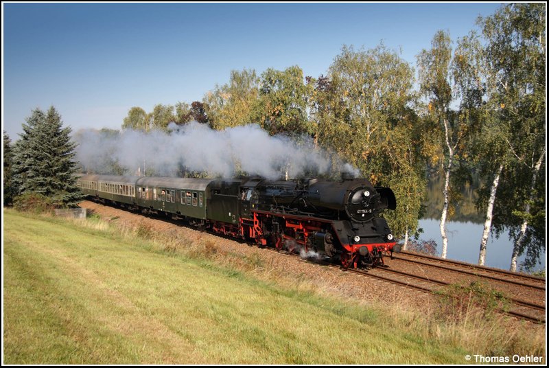 Elstertalexpress 2007: 41 1144 donnert am 23.09.07 an der Talsperre Pirk entlang. Hier aufgenommen kurz vor Oelsnitz/Vogtland.