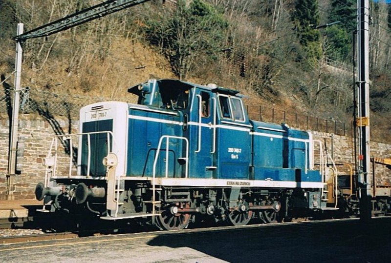 Em 3/3 mit einem Dienstzug in Hohtenn im Februar 1996.
(Gescanntes Foto) 