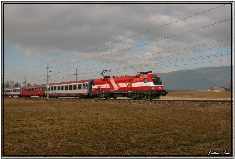 EM-Lok 1116 005 sterreich fhrt mit IC 534 von Villach nach Wien.
15.2.2008