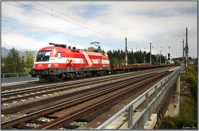 EM-Lok 1116 005 sterreich fhrt mit Gterzug 45051 von Breclav nach Villach.
Zeltweg 28.08.2008