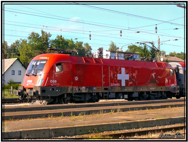 EM Lok 1116 075 mit Schweizer Design fhrt als IC 539 Therme Nova Kflach in den Bahnhof Zeltweg ein 1.8.2007