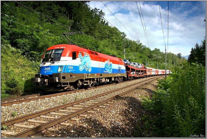 EM-Lok 1116 108 Kroatien fhrt mit IC 531  Stadttheater Klagenfurt  von Wien Sd nach Sillian .
Zeltweg 26.07.2008