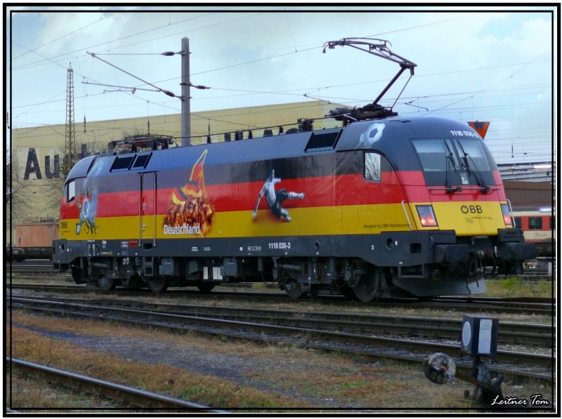 EM-Lok Deutschland ist da!!!
Taurus 1116 036 fhrt aus den Bahnhof Knittelfeld in Richtung Zeltweg.
26.11.2007

