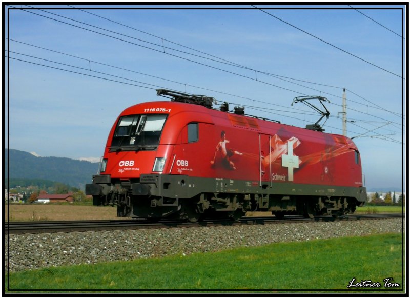EM Taurus 1116 075 fhrt von Knittelfeld nach Zeltweg um einen leeren Hackschnitzelzug zu holen.
09.10.2007