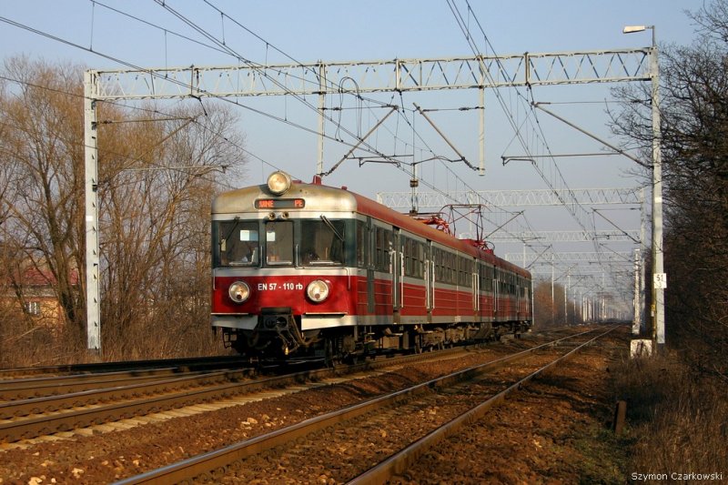 EN57-110 als Personenzug nach Petrovice u Karvine (Tschechien), Zabrzeg am 17.02.2007