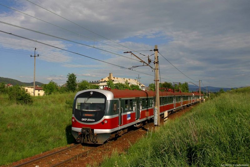 EN57-2044 als Personenzug nach Katowice Łodygowice am 29.05.2007