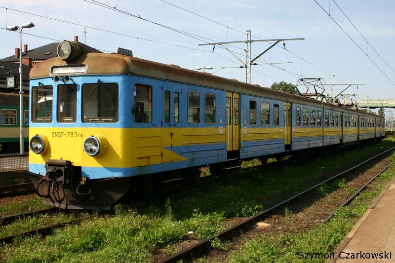 EN57-793 in Bielsko-Biala Glowna (Hbf) am 02.09.2006