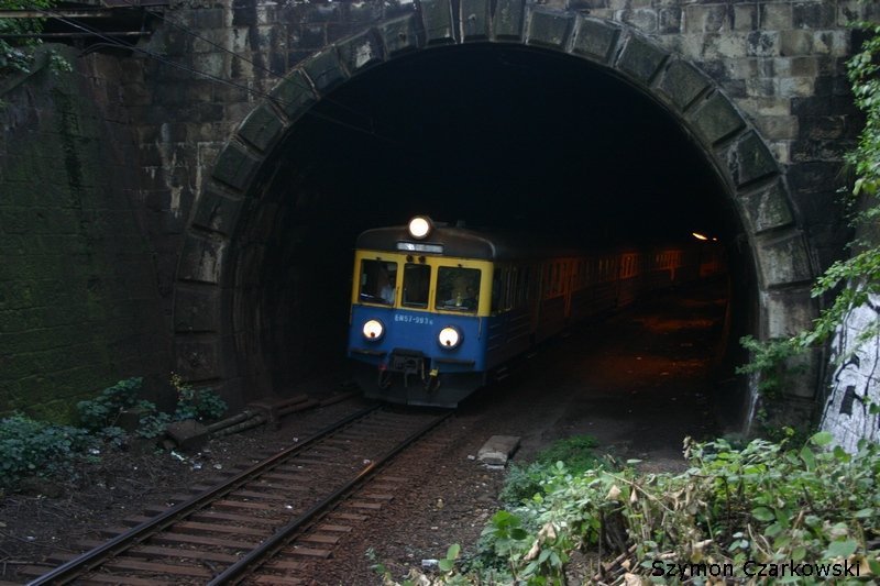EN57-993, Tunell in Bielsko-Biala am 21.09.2006