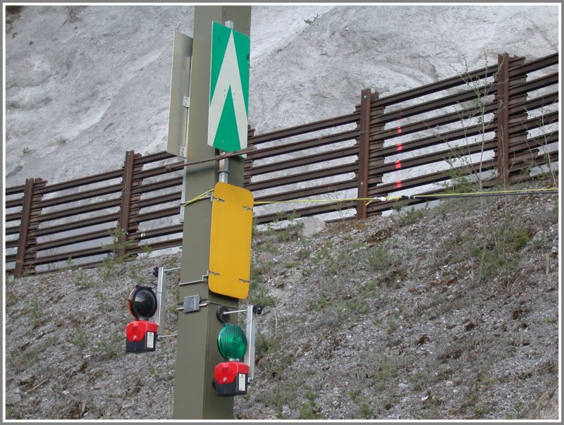 Ende Langsamfahrstelle Richtung Chur beim Felssturzgebiet bei Valendas. (17.04.2007)