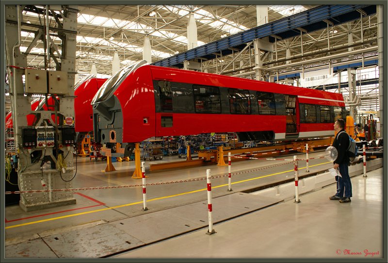 Endmontage einer BR 442. Endmontagehalle 74. In dieser Halle wurde auch der ITINO gefertigt. Bombardier Hennigsdorf 16.05.2009