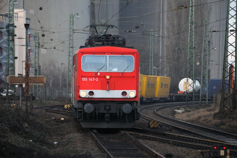 Entgegenkommend: 155 147-2 unterwegs auf der KBS 651 Richtung Darmstadt und weiter Richtung Aschaffenburg. (Mrz 2009).