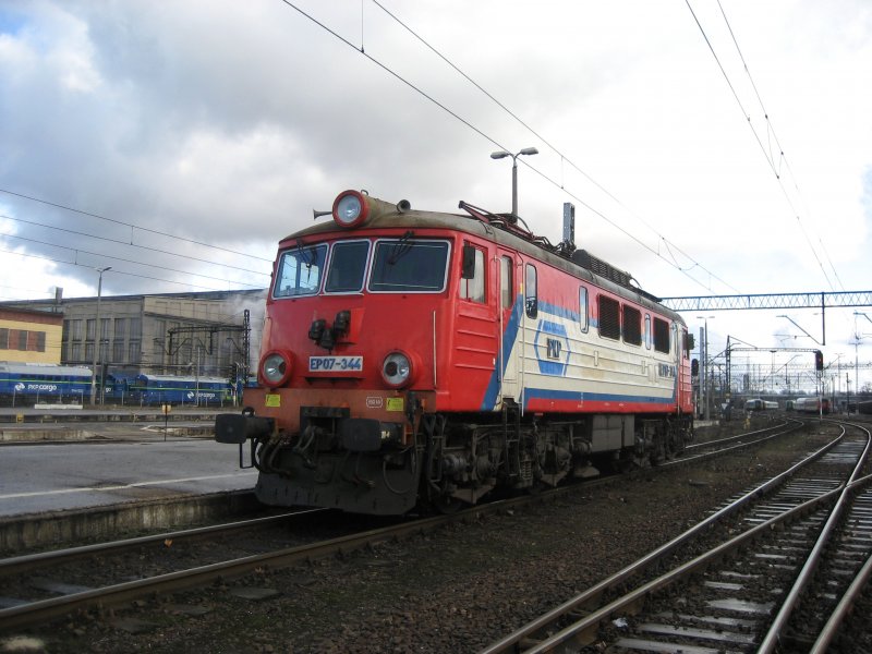 EP07-344 im Hauptbahnhof Bydgoszcz.