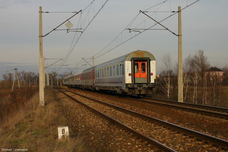 EP09-038 mit EC Praha in Czechowice-Dziedzice am 05.02.2007; Letzte Wagen - PKP IC 1.Klasse Wagen