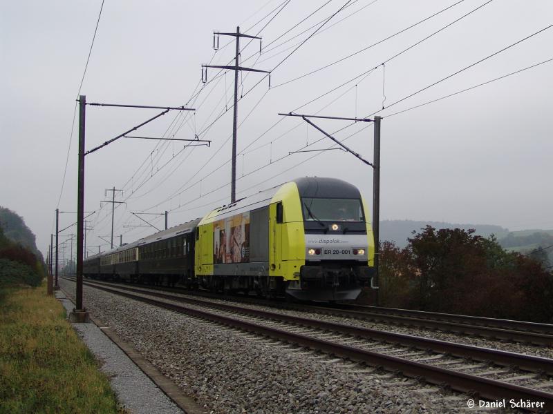 ER 20 - 001 am 16.10.05 mit IGE Sonderzug von Basel nach Landquart, hier in Frick