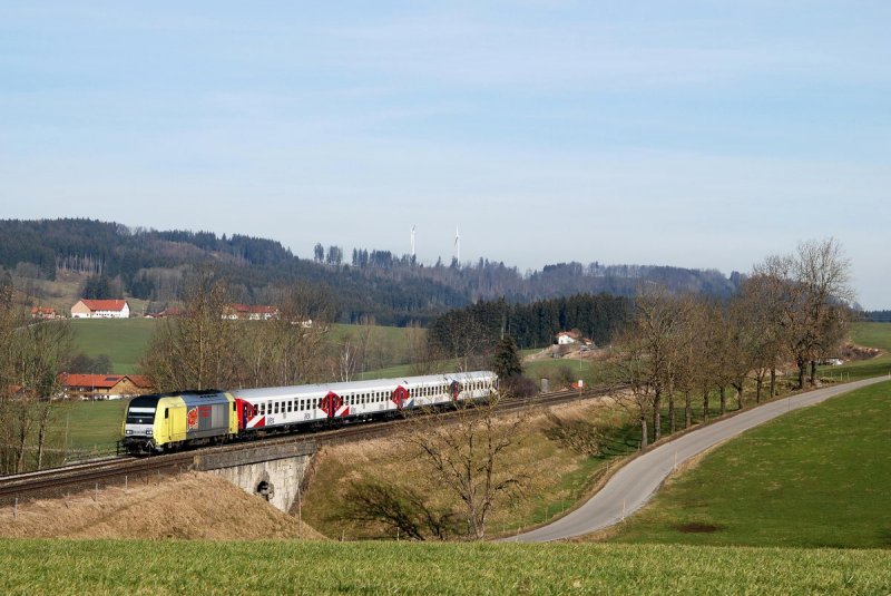 ER 20 - 005 mit Alx 86706 in Ellenberg (20.02.2007)