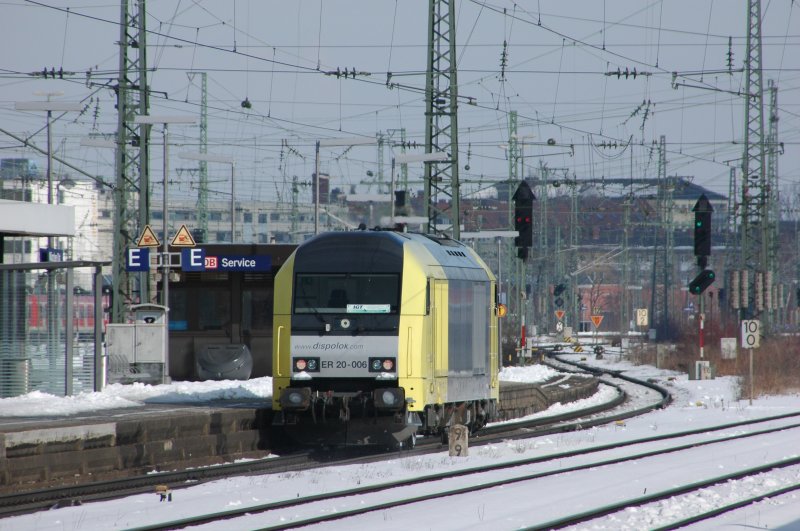 ER 20-006 am 25.02.09 bei der Durchfahrt M�nchen Ost mit gef�hlten Mach4 - daher auch nur ein Nachschu�