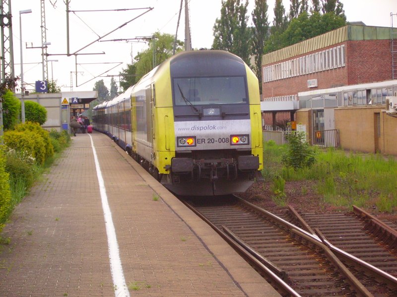 ER 20-008 schiebt die NOB nach Hamburg-Altona. Elmshorn, 1.06.07