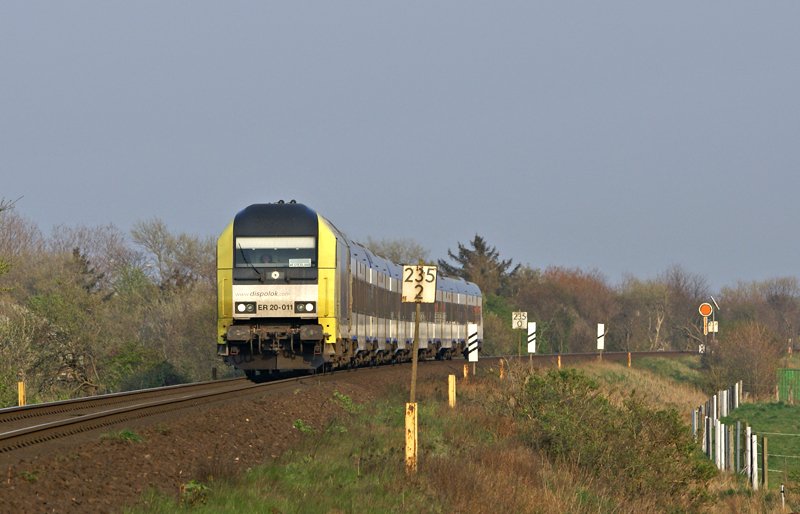 ER 20-011 am 16.04.2009 mit einer NOB nach Westerland bei Tinnum.