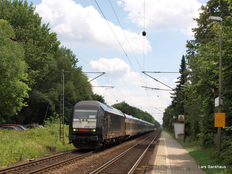 ER 20-014 durchfhrt am 6.07.09 mit ca. 140 km/h und der NOB 80514 nach Westerland/Sylt Prisdorf Richtung Elmshorn.