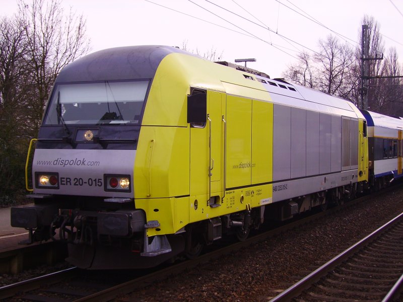 ER 20-015 beim Halt in Elmshorn. 17.02.08