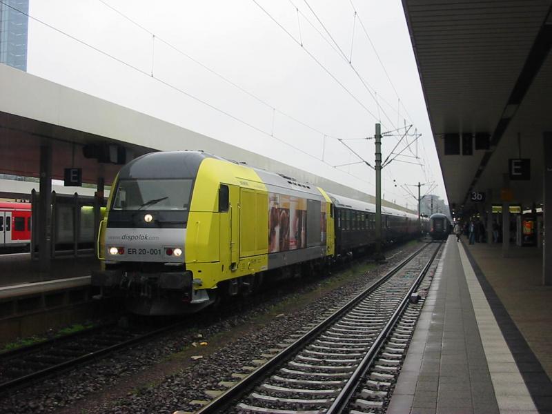 ER20-001 mit Sonderzug von Chemnitz nach Basel am 1.10.2005 in Mannheim Hbf.