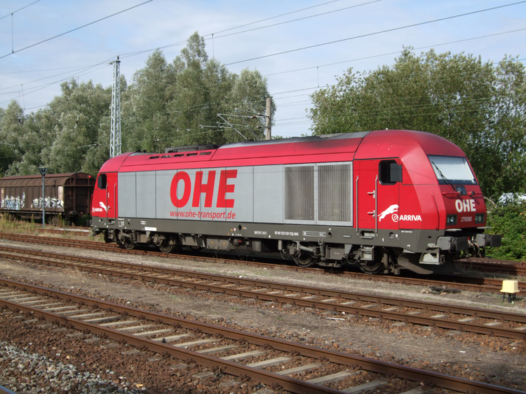 ER20(OHE270080)steht wieder im Bahnhof Rostock-Bramow und wartet auf den Holzzug den Sie morgen Frh von Rostock-Bramow nach Stendal-Niedergrne bespannen wird.(31.08.09)
