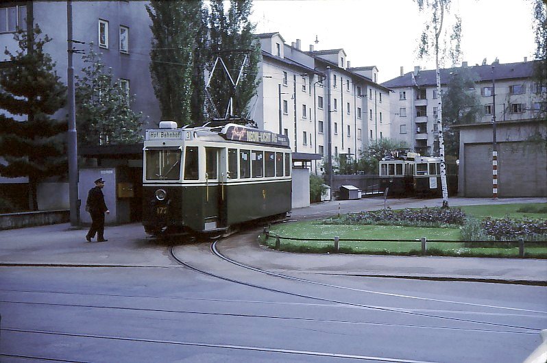 Erinnerung an die  unechten  Ein-richtungswagen 171-175. Wagen 172 hilft auf der Linie 3 aus. Weissenbhl, 9.Mai 1966.