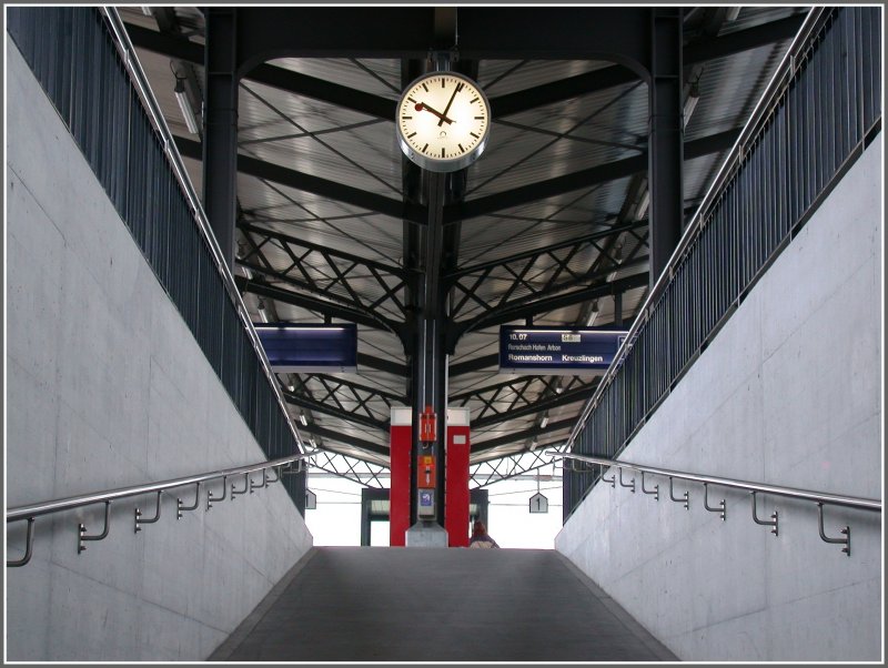 Erneuerte Personenunterfhrung mit Rampen und Blechdach in Rorschach. (15.01.2007)