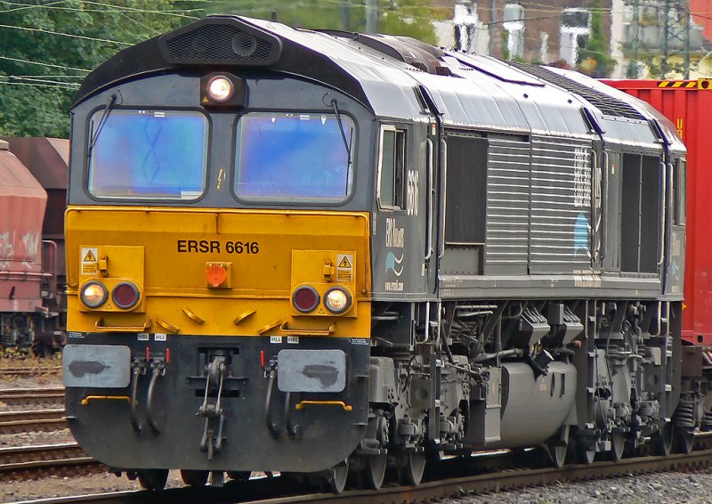 ERSR 6616 bei der Durchfahrt mit einem gemischten Gz. in Kln West am 14.07.09