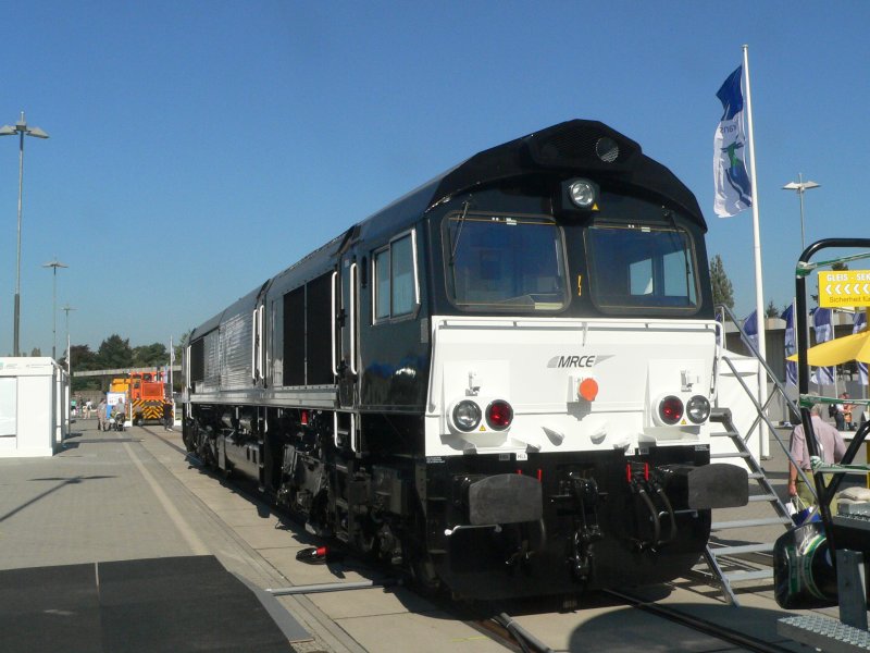 ERSR 6616 der japanischen Mitsu Rail Capital Europe BV (MRCE). Es handelt sich um eine Class 66, die u.a. auch in Deutschland eingesetzt wird. 26.9.2006, Innotrans Berlin