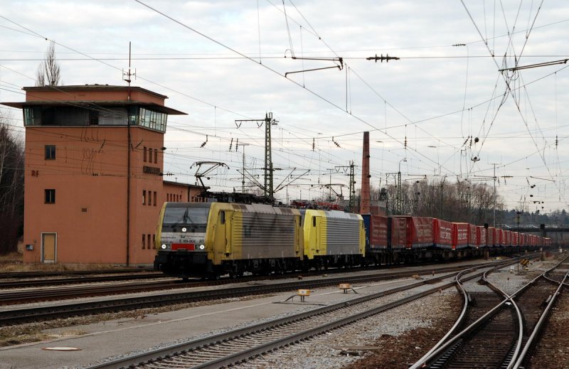 ES 64 F4 - 004 (Lokomotion) mit DGS 43137 in Rosenheim (17.01.2007)